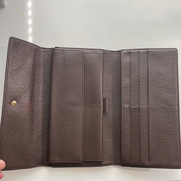 Louis Vuitton Damier Ebene International Wallet - Picture 2 of 6